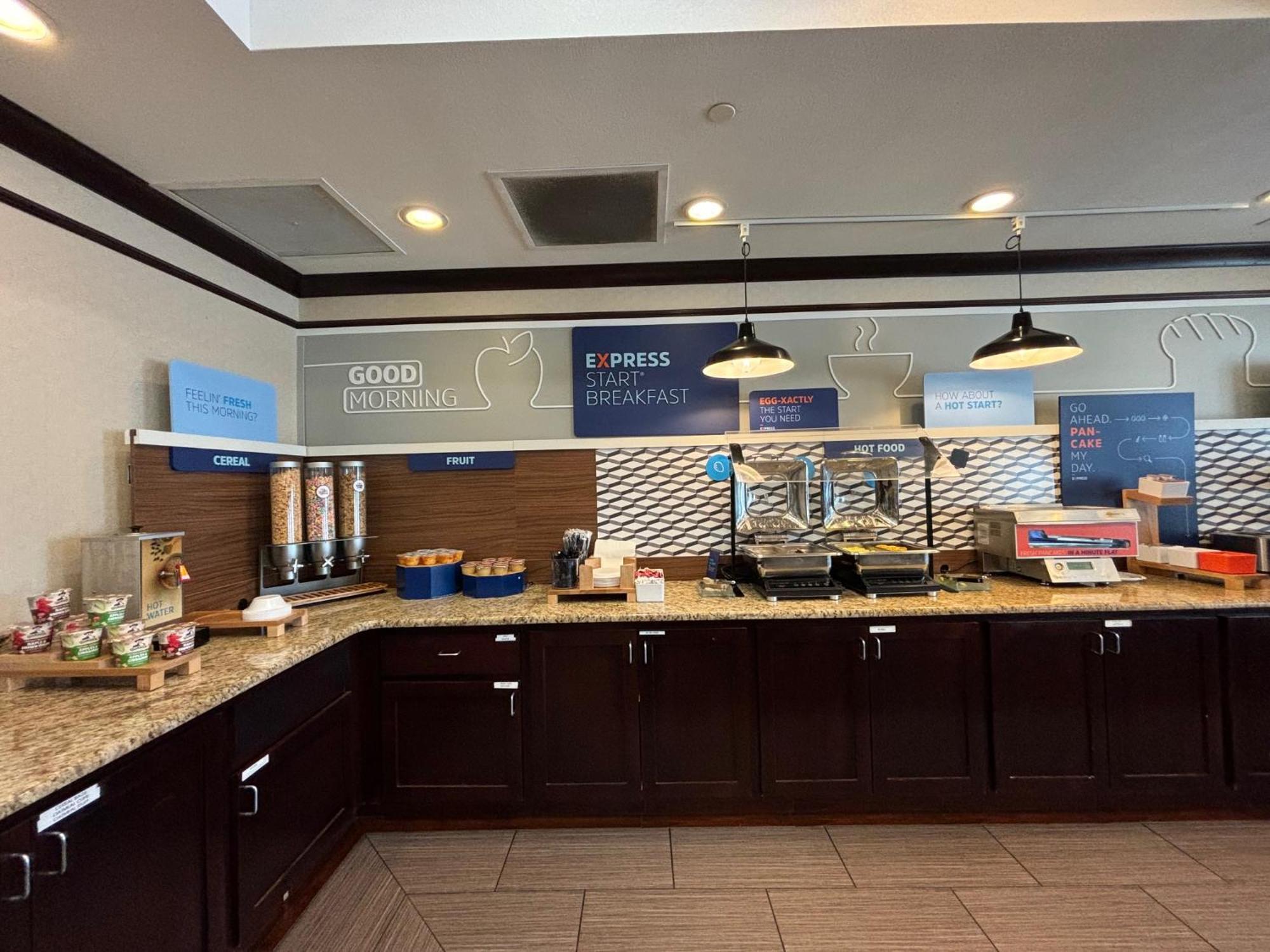 Holiday Inn Express Belle Vernon Εξωτερικό φωτογραφία
