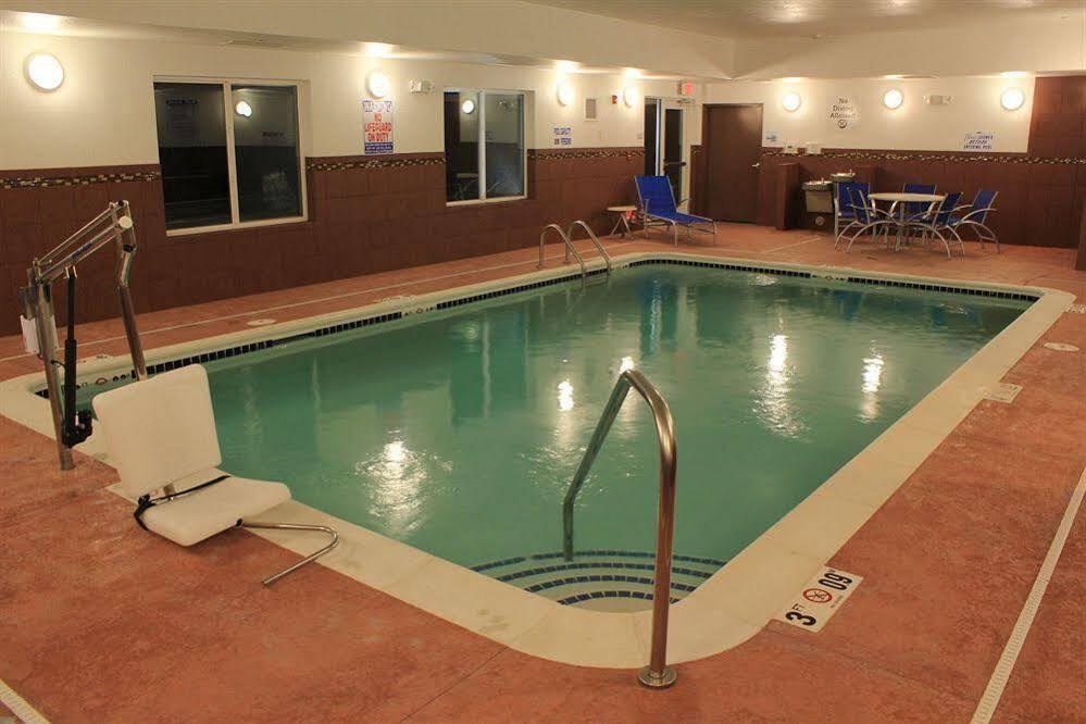 Holiday Inn Express Belle Vernon Εξωτερικό φωτογραφία